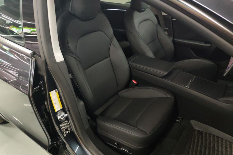 特斯拉 Model 3 2023款 长续航全轮驱动版局部细节41