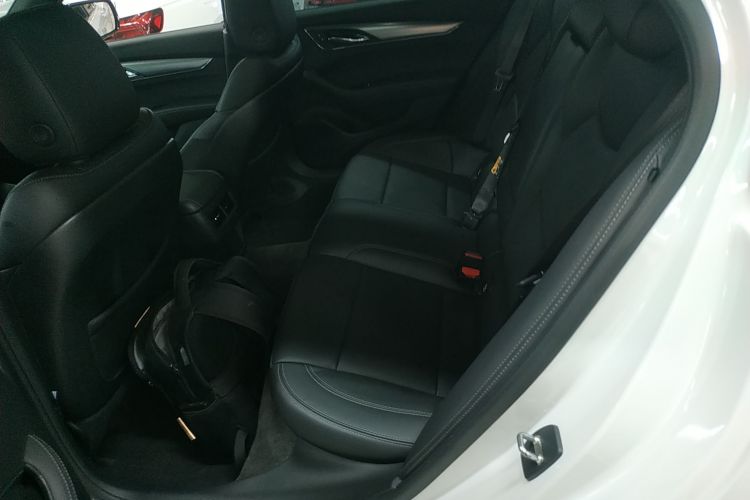 凯迪拉克CT5 2023款 28T 豪华型（标准版）中控内饰7004