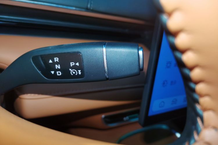 深蓝汽车 深蓝S07 2024款 215Max 增程版局部细节18