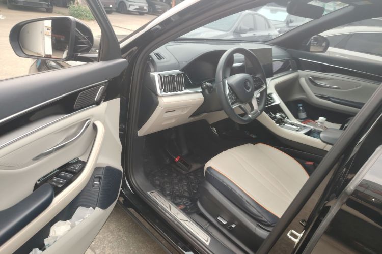 比亚迪 宋PLUS新能源 2021款 EV 旗舰型中控内饰7003