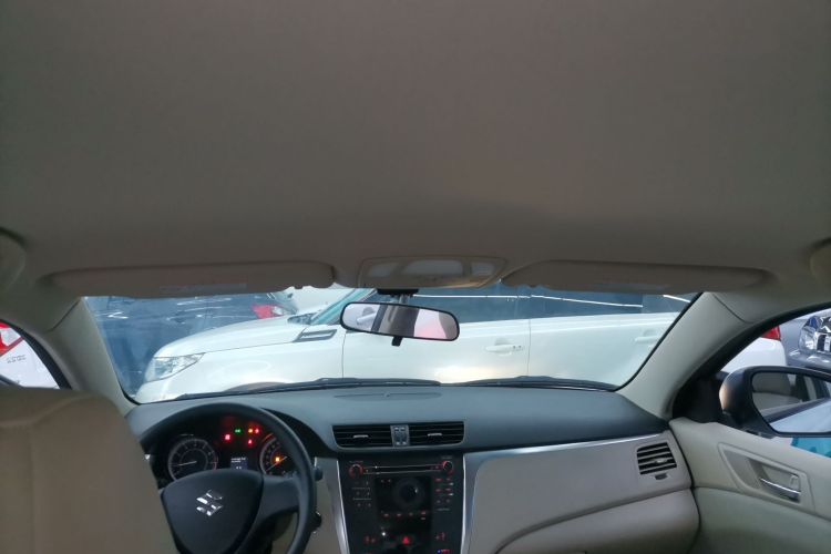 铃木 凯泽西 2011款 2.4L 两驱CVT标准版局部细节22