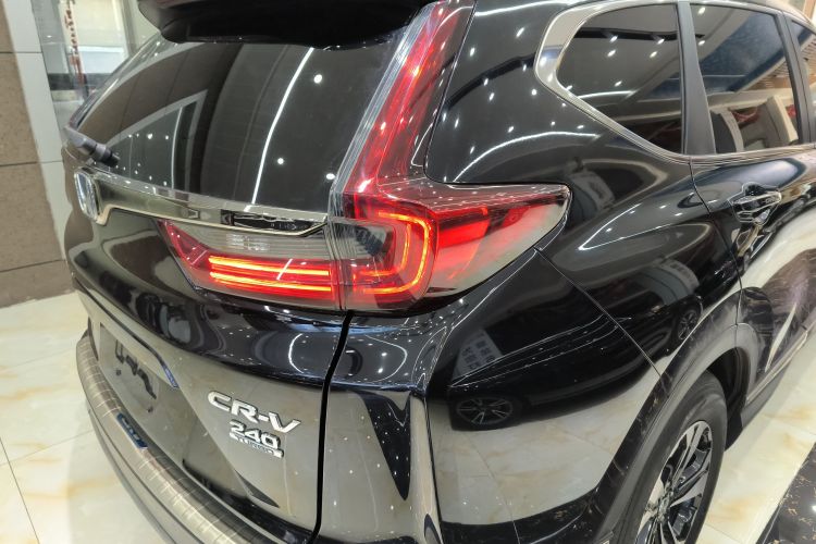 本田CR-V 2021款 240TURBO CVT两驱都市版车身外观9