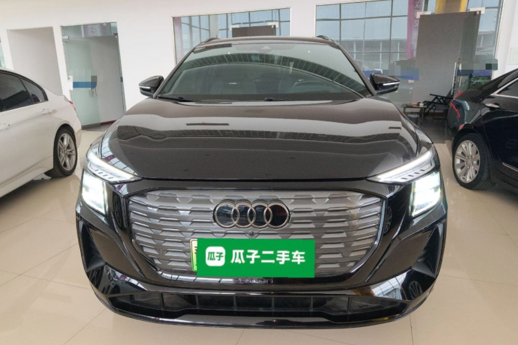 奥迪Q5 e-tron 2023款 40 e-tron 闪耀型 机甲套装车身外观2