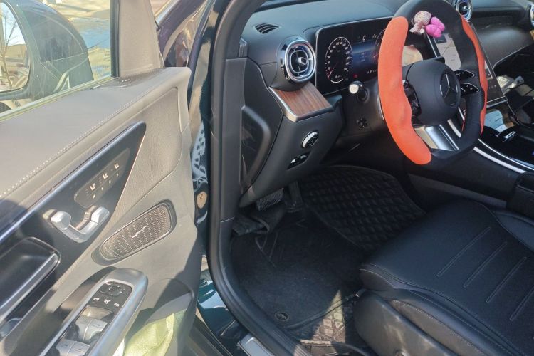 奔驰GLC 2024款 改款 GLC 300 L 4MATIC 动感型 5座中控内饰20