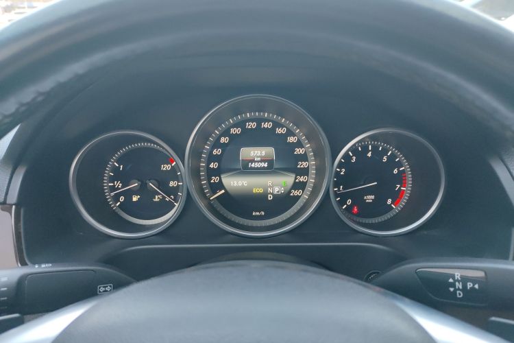 奔驰E级 2015款 改款 E 260 L中控内饰14