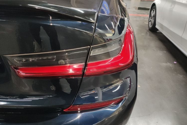 宝马3系 2021款 改款二 325Li M运动套装车身外观6006