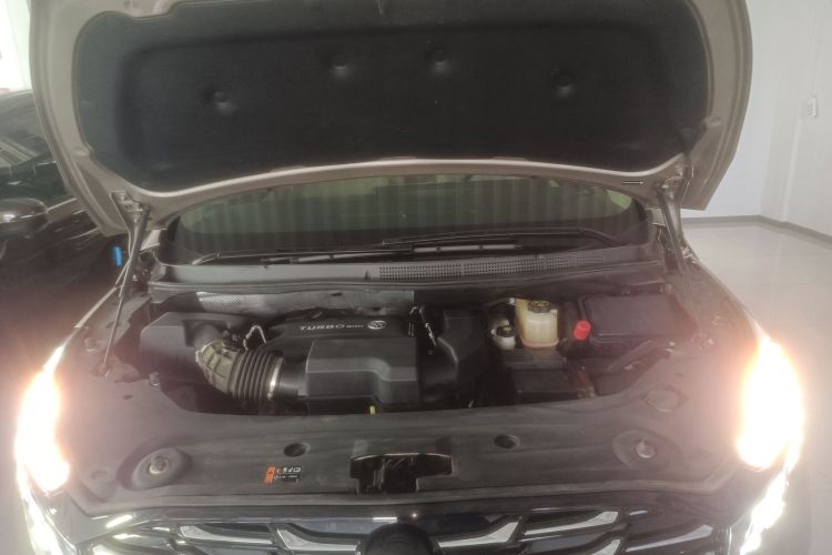 别克GL8 2023款 ES陆尊 尊享型机舱底盘24