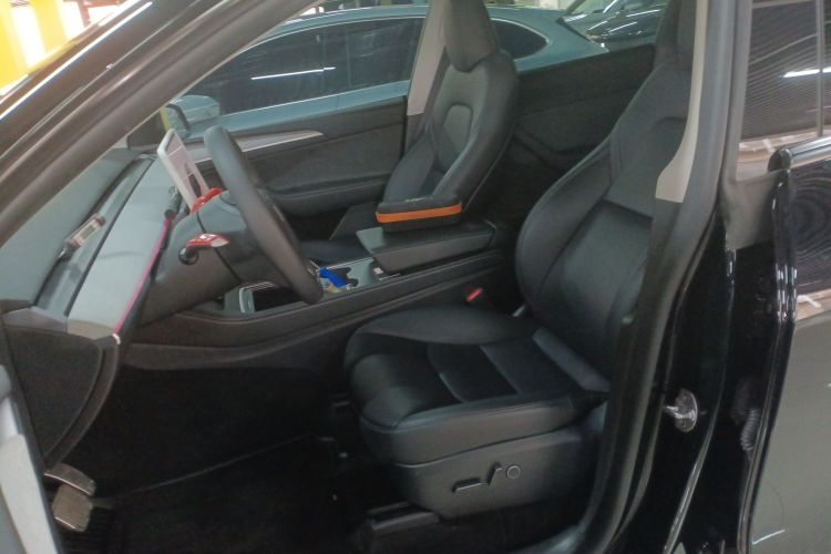 特斯拉 Model Y 2023款 后轮驱动版局部细节19