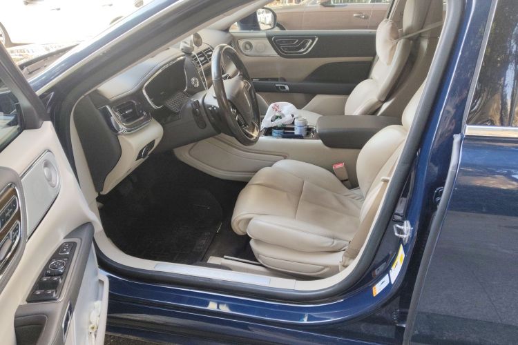 林肯大陆 2018款 3.0T 四驱尊耀版中控内饰19