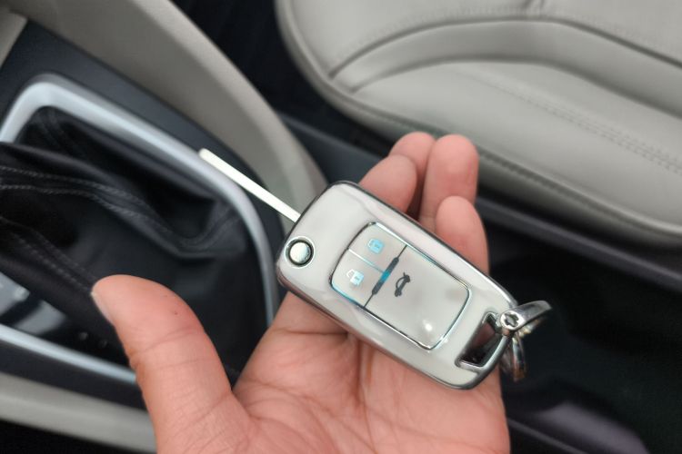 别克 英朗 2018款 15T 双离合精英型 国V中控内饰11