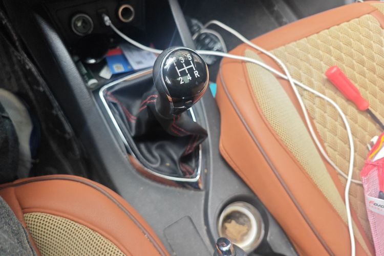 长安凯程 长安欧尚A600 2016款 1.5L 手动豪华型7座中控内饰18