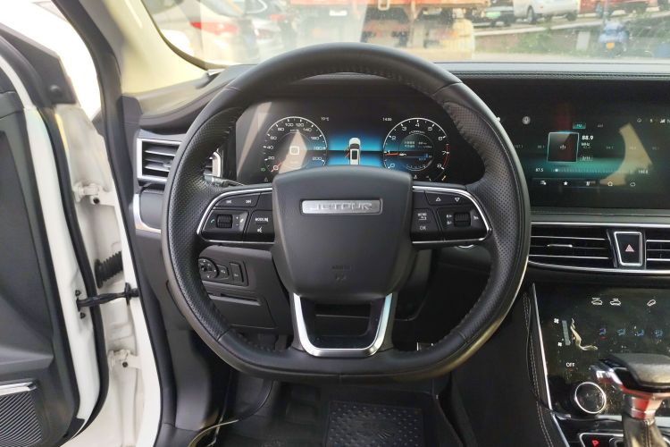 捷途X90 2020款 1.6T DCT影尊版 7座中控内饰13
