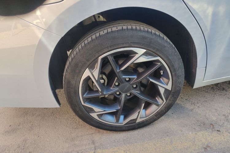 埃安 AION S MAX 2024款 80 星辰版 三元锂车身外观6008