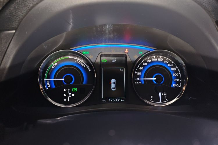 丰田 卡罗拉 2016款 双擎 1.8L E-CVT精英版中控内饰14