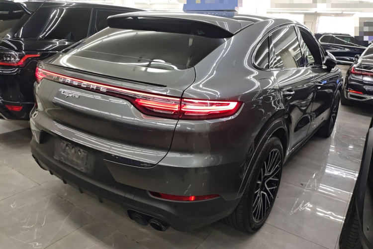 保时捷 2019款 Cayenne 3.0T车身外观7