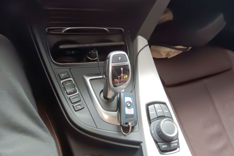 宝马3系 2019款 320i M运动套装局部细节18