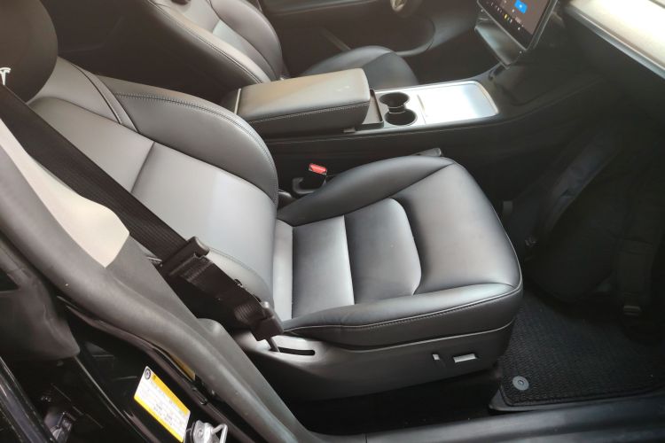 特斯拉 Model Y 2022款 改款 后轮驱动版局部细节41