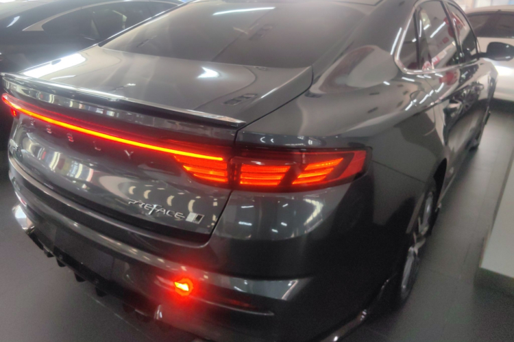 吉利汽车 星瑞 2023款 2.0TD 只此青绿版车身外观7