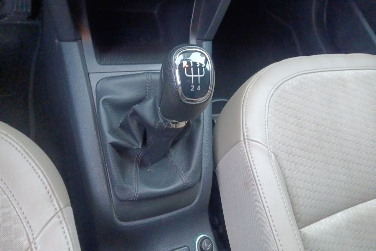 斯柯达 Yeti 2014款 1.4TSI 手动探索版中控内饰18