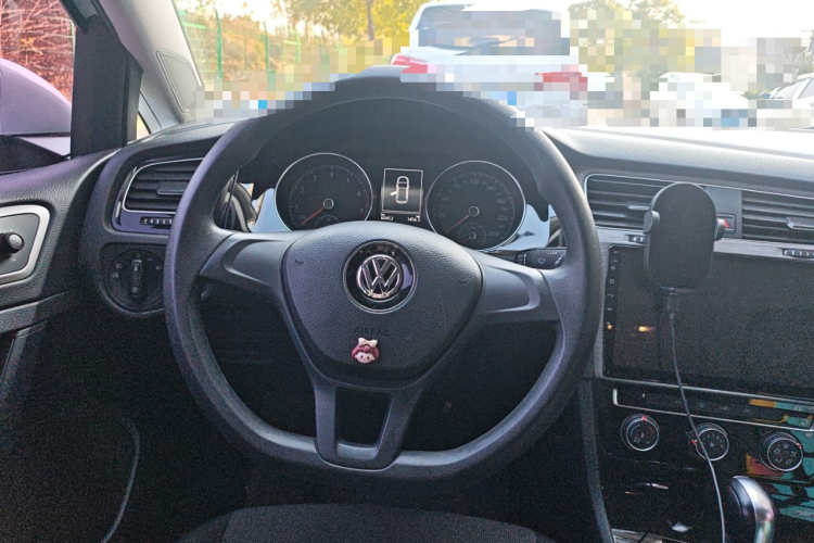 大众 高尔夫 2018款 1.6L 自动时尚型中控内饰13