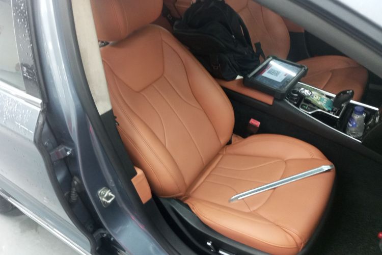 吉利汽车 博瑞 2015款 1.8T 尊贵型局部细节41