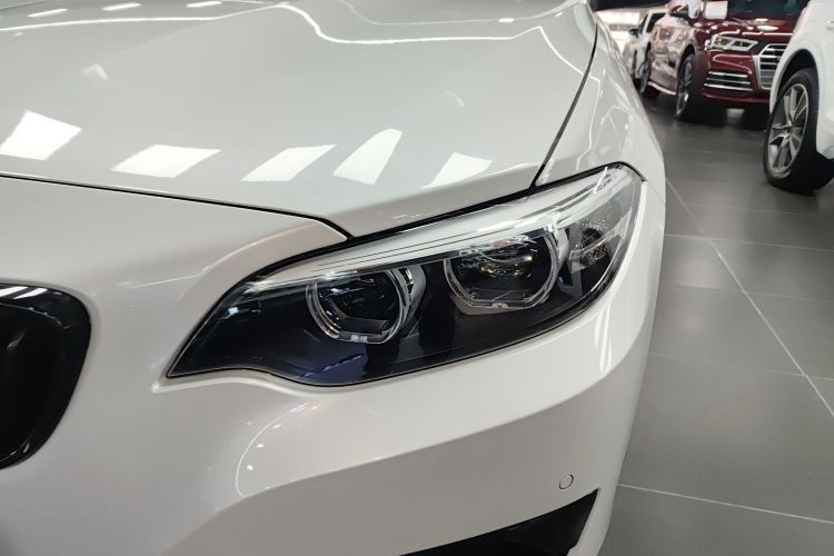 宝马2系(进口) 2019款 225i 敞篷轿跑车 运动设计套装局部细节36