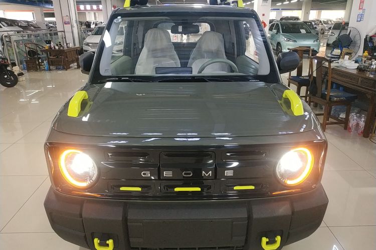 吉利银河 2025款 210km 熊猫骑士车身外观2