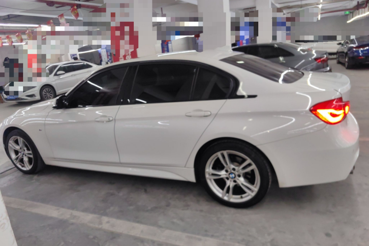 宝马3系 2018款 320Li 领先型M运动套装车身外观4