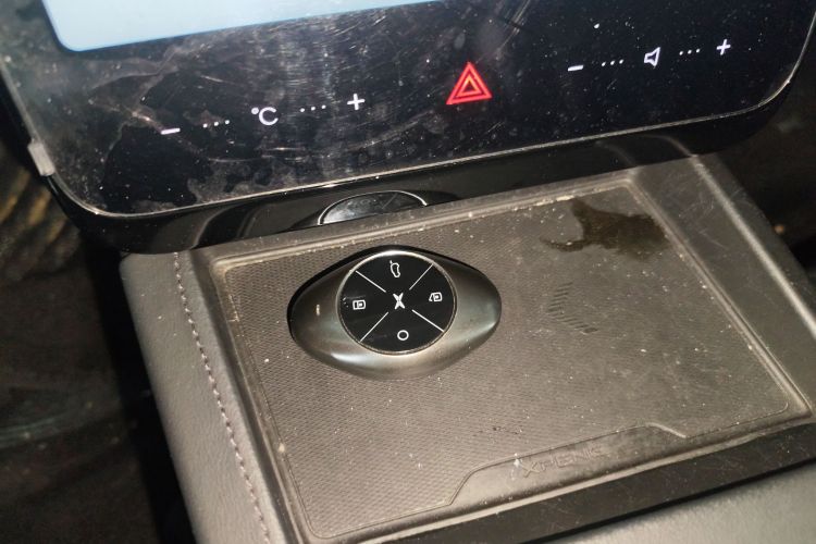 小鹏G3 2020款 460i 悦享版中控内饰7001