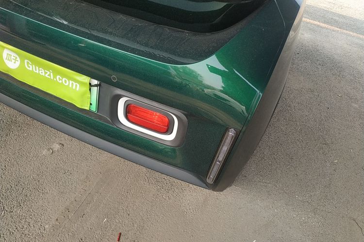 宝骏KiWi EV 2022款 设计师轻享版 三元锂车身外观9