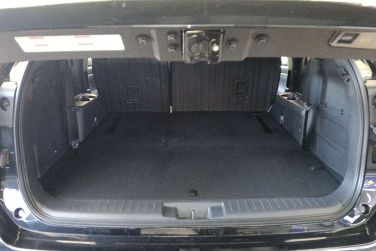 丰田 汉兰达 2022款 双擎 2.5L 四驱至尊版 7座机舱底盘23