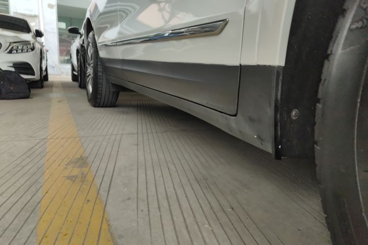 凯迪拉克XT5 2017款 周年庆版 25T 豪华型局部细节9001