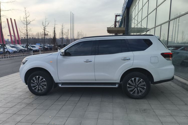 日产 途达 2020款 2.5L XL Upper 4WD 自动四驱豪华版车身外观4