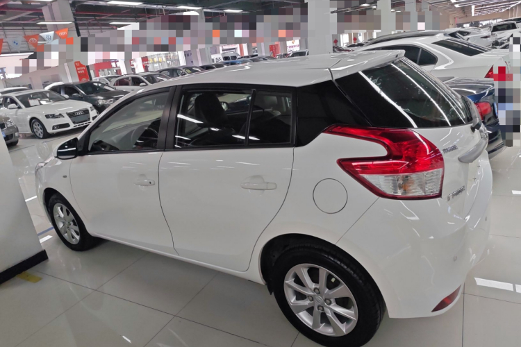 丰田 YARiS L 致炫 2015款 1.5G 自动炫动天窗特别版车身外观4
