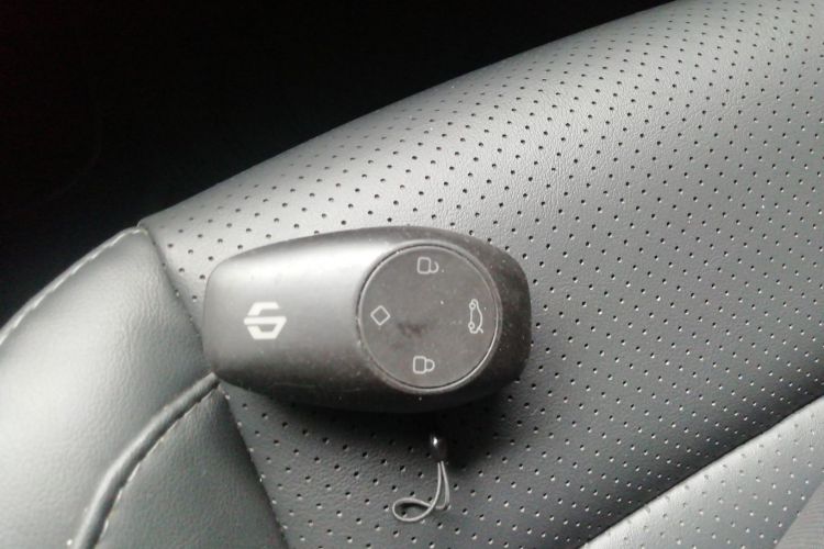 零跑汽车 零跑T03 2020款 400豪华版中控内饰11