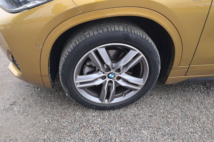 宝马X2 2020款 sDrive25i 领先型M运动套装车身外观6007