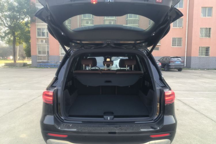 奔驰GLB 2024款 改款 GLB 200 动感型机舱底盘23