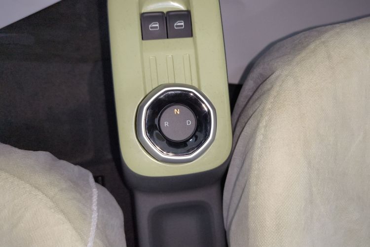 吉利银河 2024款 熊猫mini 200km 耐力熊局部细节18