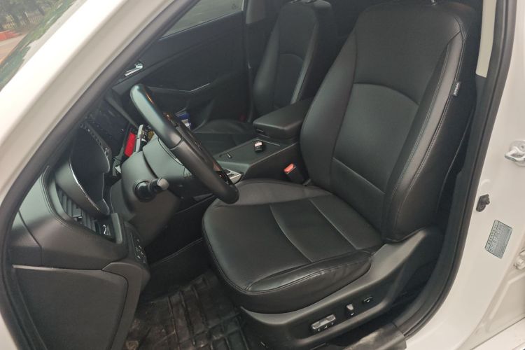 起亚K5 2014款 2.0L 自动LUXURY中控内饰19