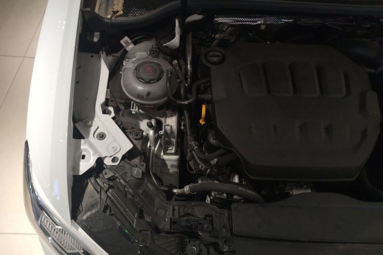 奥迪Q3 2024款 40 TFSI 时尚动感型机舱底盘25