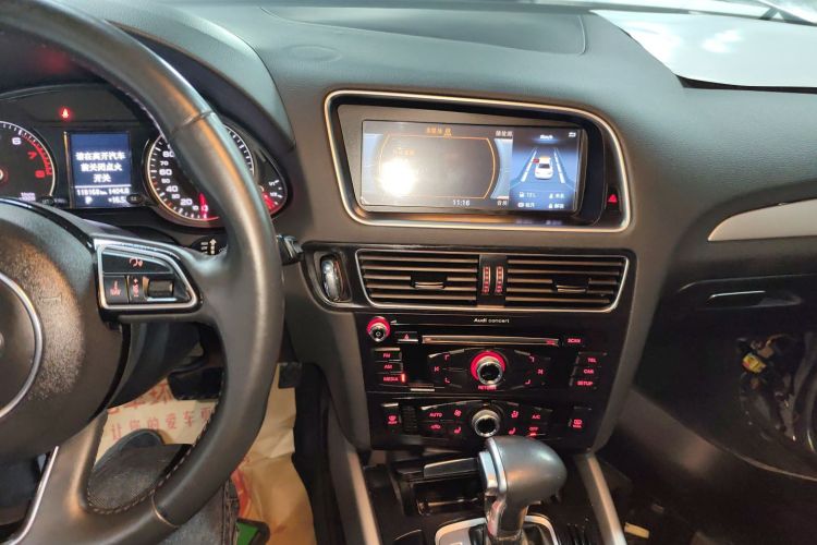 奥迪Q5 2017款 Plus 40 TFSI 进取型中控内饰16