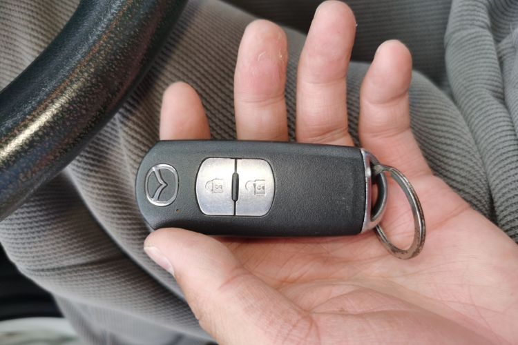 马自达CX-5 2015款 2.0L 自动两驱舒适型中控内饰7001