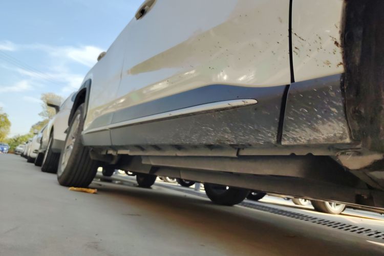 丰田 威兰达 2022款 2.0L CVT两驱豪华PLUS版局部细节9001