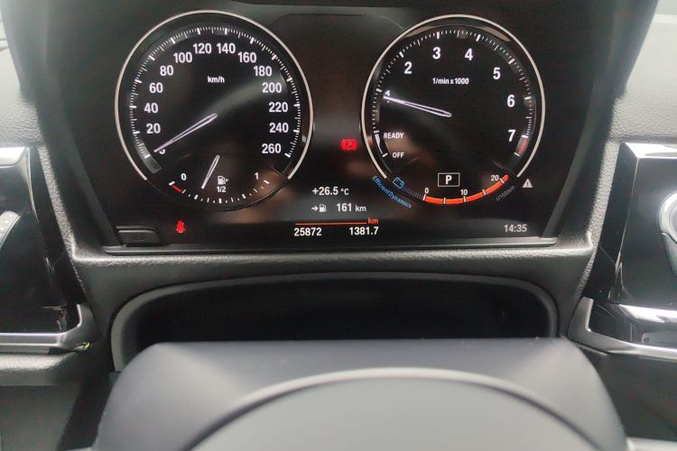 宝马1系 2022款 120i M运动曜夜版中控内饰15