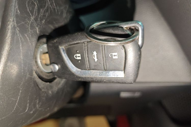 丰田 雷凌 2022款 TNGA 1.5L CVT进取版中控内饰11