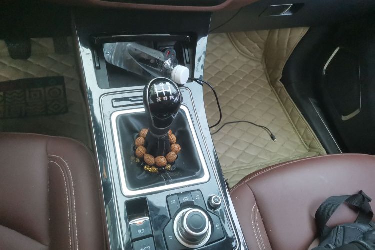 一汽 森雅R9 2018款 1.2T 手动豪华智尚型中控内饰18