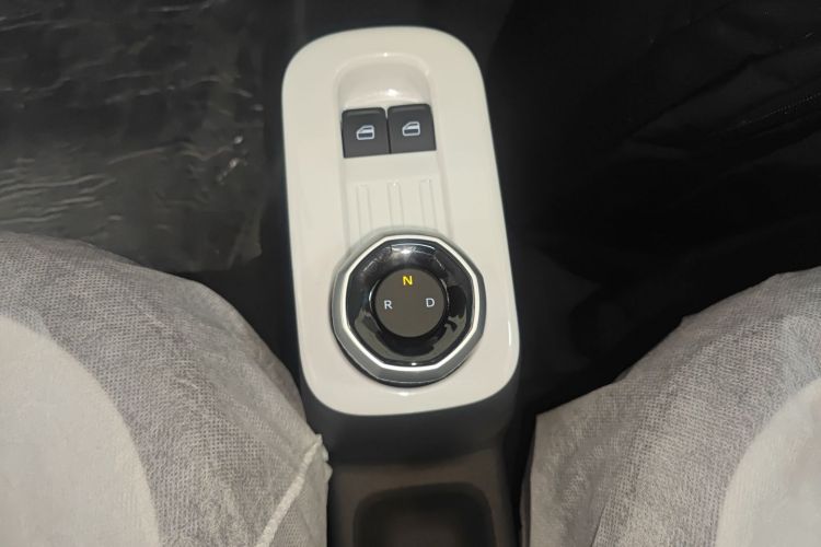 吉利银河 熊猫 2025款 210km 元气熊中控内饰18