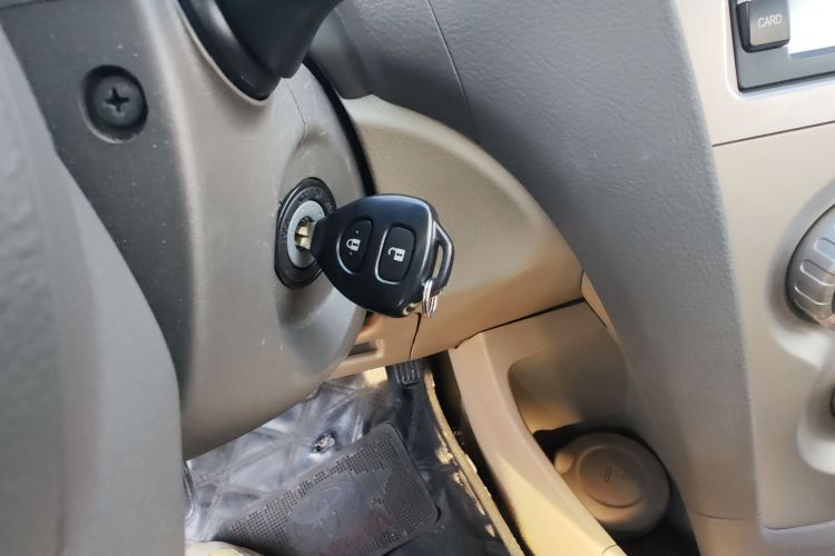 丰田 威驰 2011款 1.6L GL-i 天窗版 AT中控内饰7001