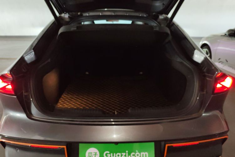 长安UNI-V 2023款 2.0T 锋速版局部细节23