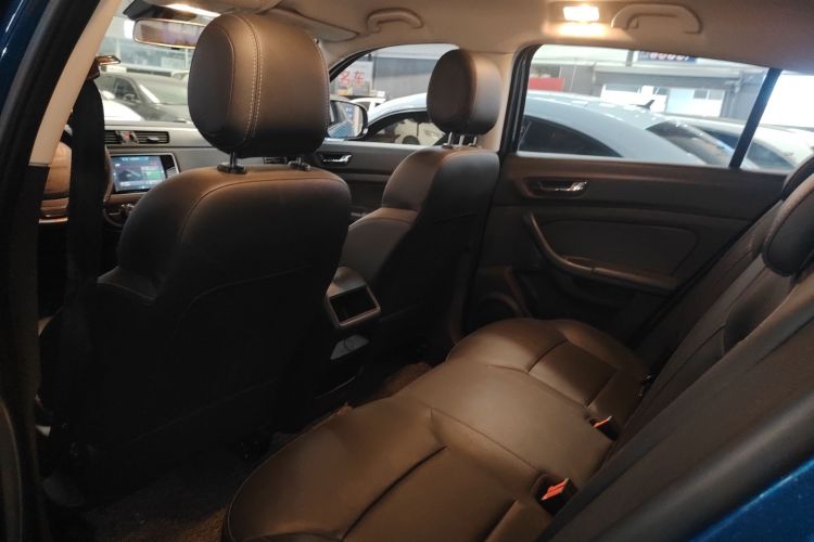 观致5 2018款 改款 1.6T 自动领先型中控内饰21